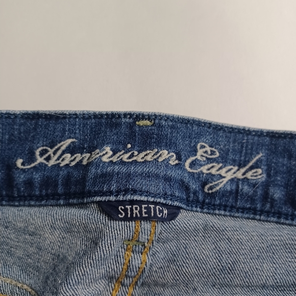American Eagle Denim Shorts Size 2 Blue -Slightly Distressed -Stretch -AEO - Picture 4 of 12